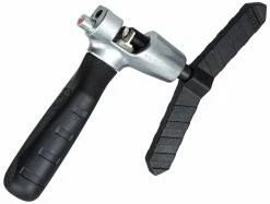 Pro Équipe De Rivetage De Chaîne